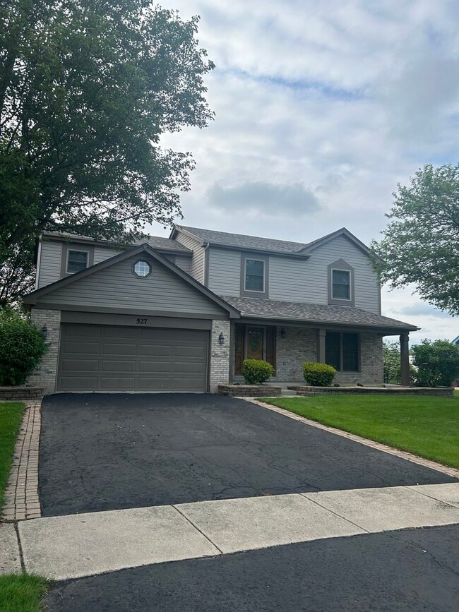 Building Photo - 527 Springwood Ln