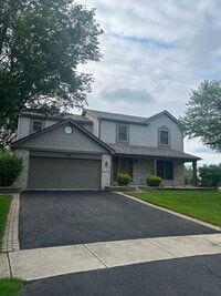 Building Photo - 527 Springwood Ln