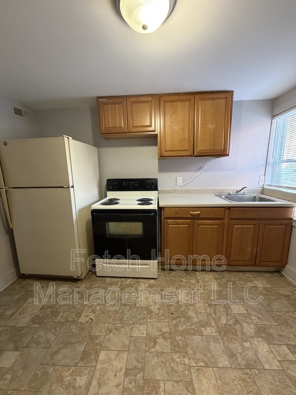 Building Photo - 238 W Mifflin St