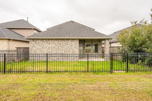 Building Photo - 16856 Pink Wintergreen Dr