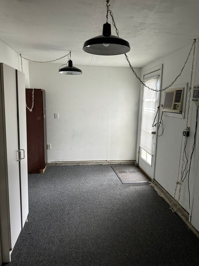 Building Photo - $1,895. - Coming soon! 4 Bed, 2 Bath with ...