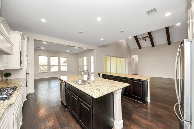 Building Photo - 9814 Carver Dr