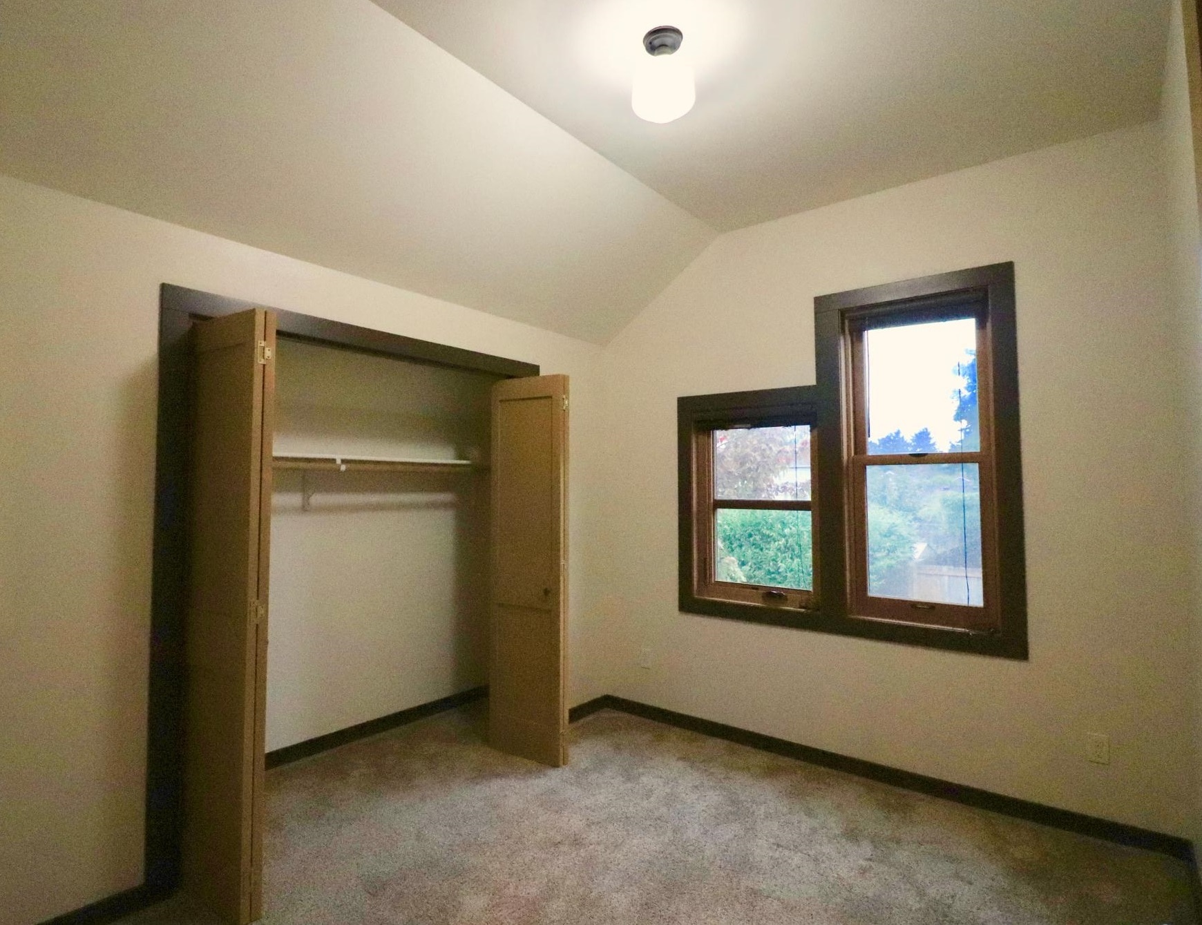 bedroom 1 - 6864 Ne Oregon St