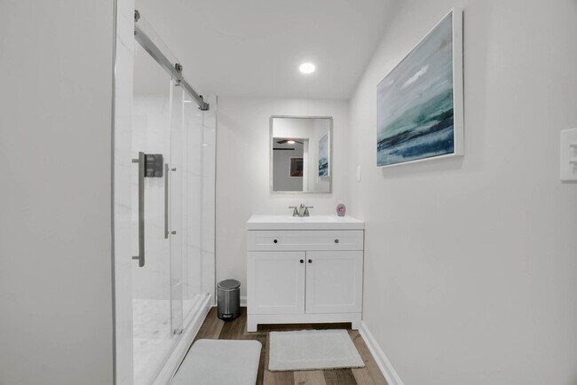 Building Photo - 115 Hale Loop