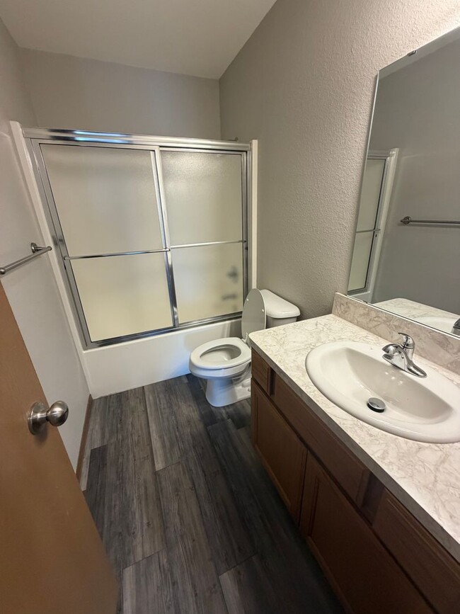 Building Photo - 1504 Fianna Pl Ct