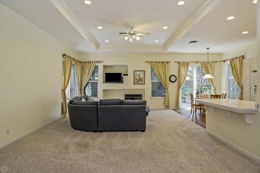 Building Photo - 4287 Windsong Dr