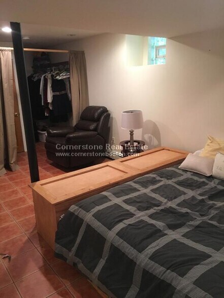 Building Photo - 65 Preble St