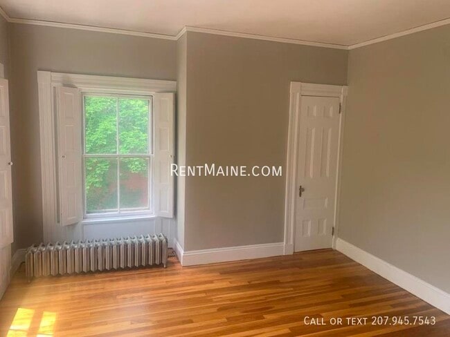 Building Photo - 13 Hudson St