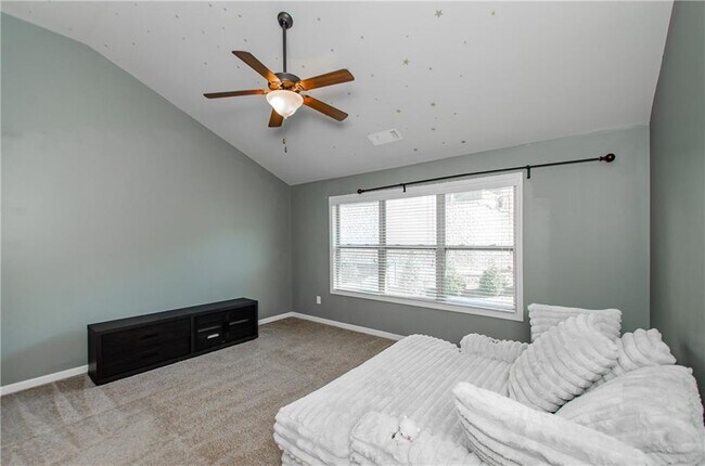 Building Photo - 4669 Sierra Creek Dr NE