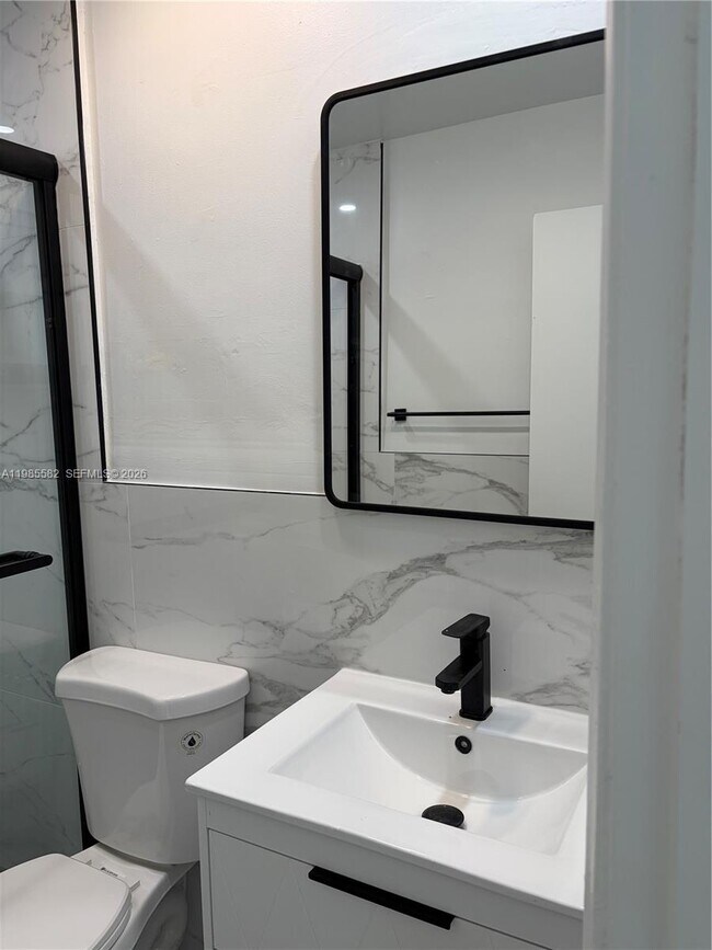 Building Photo - 6172 SW 44th St