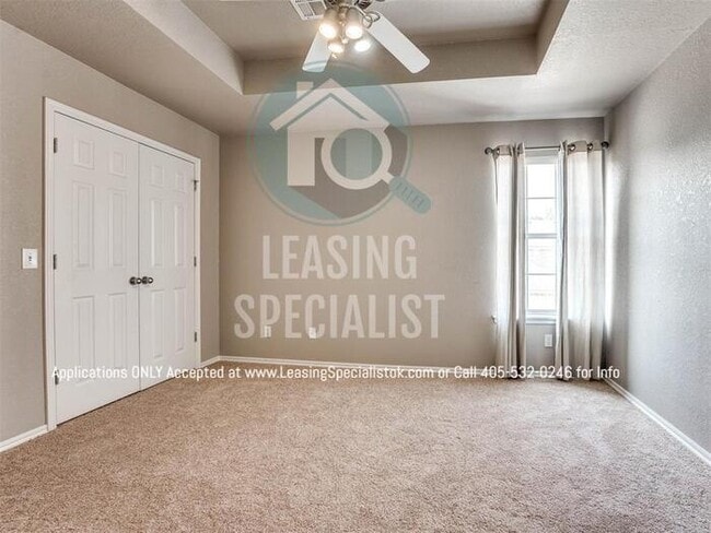 Building Photo - Stunning West Norman 3 Bed 2 Bath Townhome!
