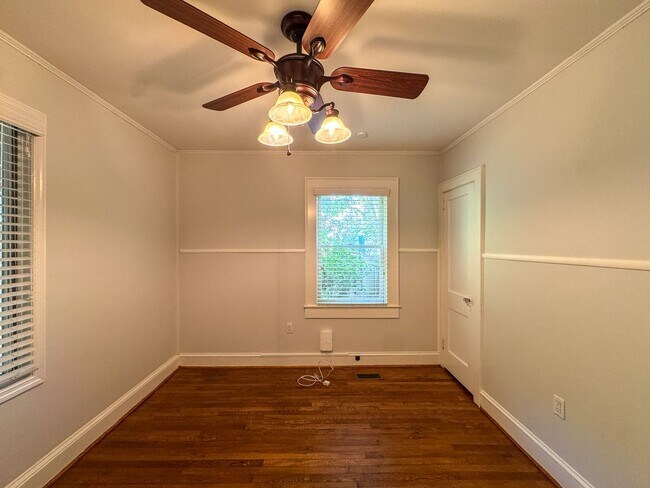 Building Photo - Charming 2 Bed 1.5 Bath Home in Haymount