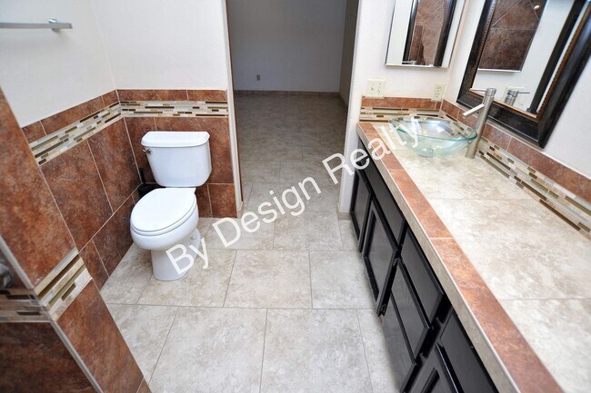 Building Photo - Remodeled Foothills Clusters 3 Bed 2 Bath