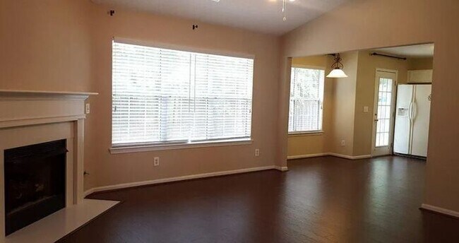 Building Photo - 404 Gibson Forest Dr