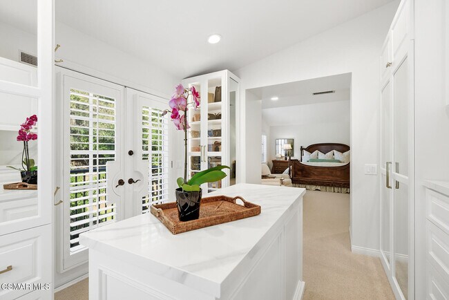 Building Photo - 2485 Waldemar St