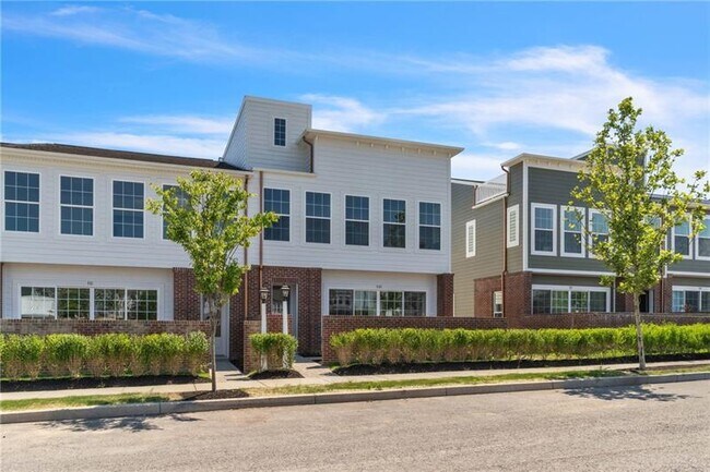 Building Photo - 509 High Cres Rd
