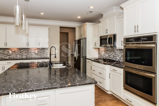 Building Photo - 5081 Devonshire Rd