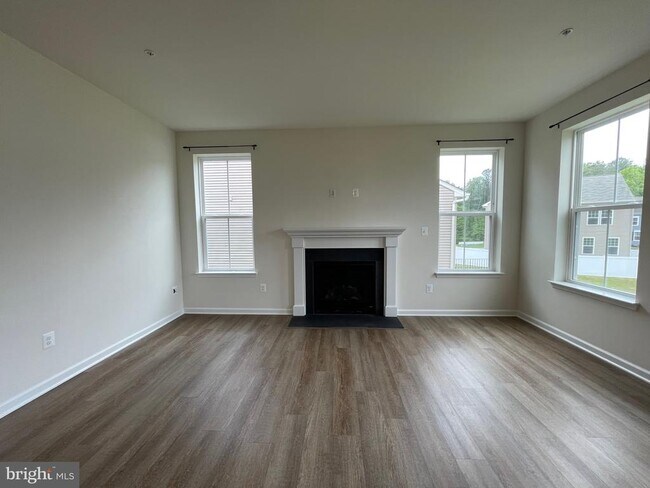 Building Photo - 23347 Sawara Ct