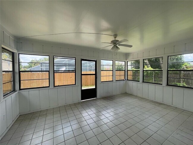 Building Photo - 628 Holbrook Cir