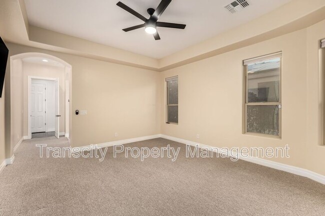 Building Photo - 1636 E Sattoo Way