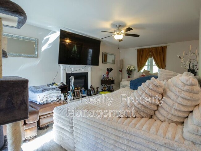 Building Photo - 11412 Parrish Creek Ln