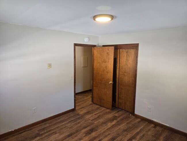 Building Photo - 96 E Broadway