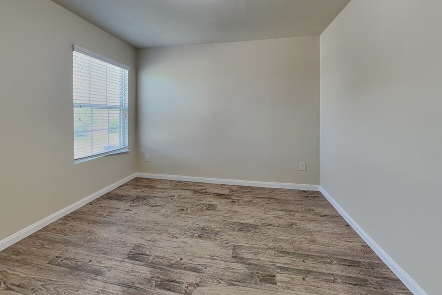 Building Photo - 10119 Berrypatch Ln
