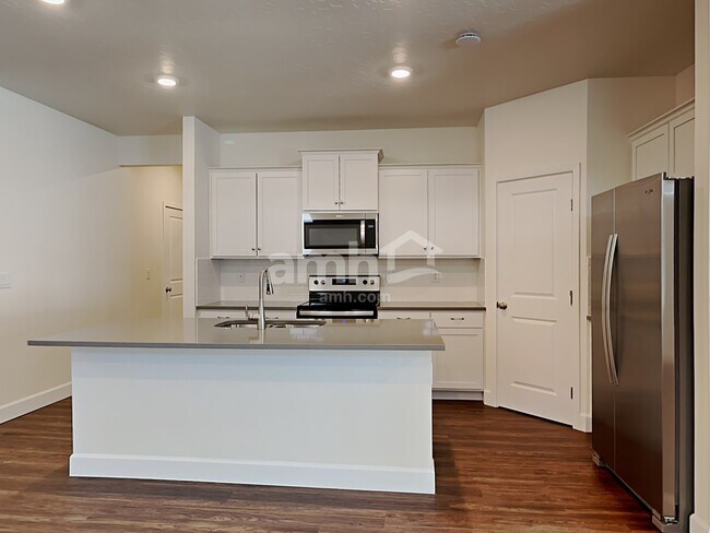 Building Photo - 5126 W White Ash Ct