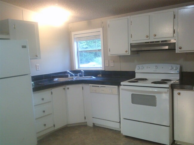 Building Photo - 22433A Yancy Rd