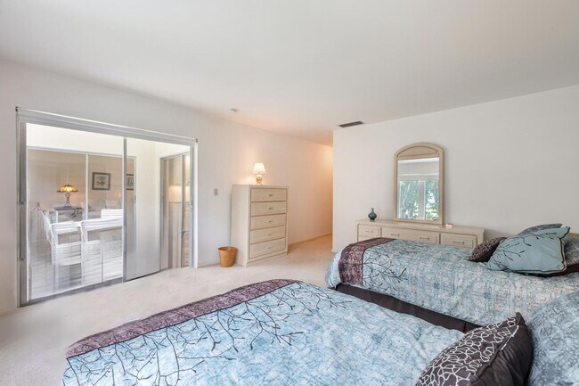 Building Photo - 241 Palm River Blvd