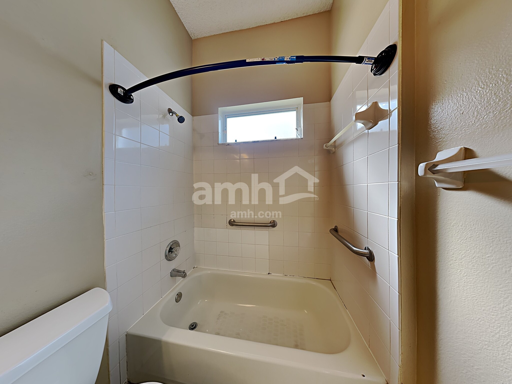 Building Photo - 523 Beth Ann St