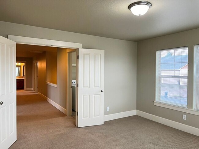 Building Photo - 2710 Eagles Eye Ave NW