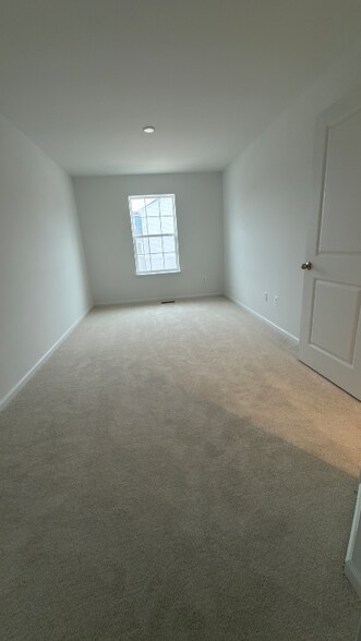 Building Photo - 624 Tracy Wy