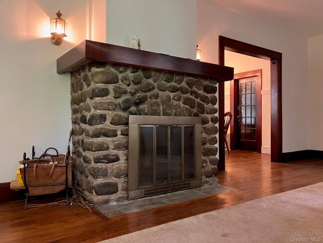 Building Photo - 264 Ehrhardt Rd