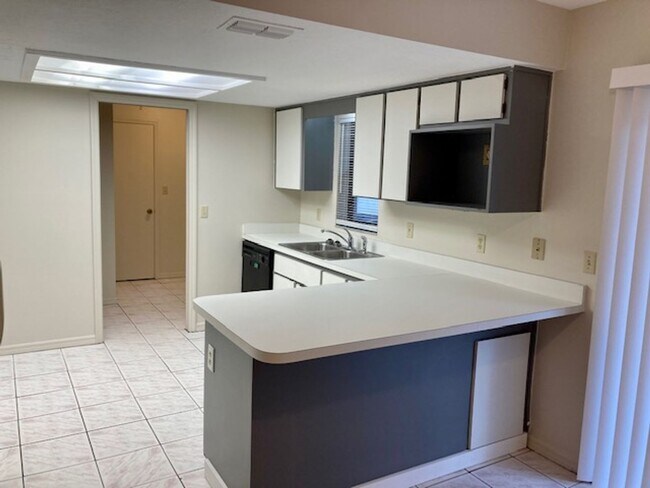 Building Photo - 6170 W Pinedale Cir
