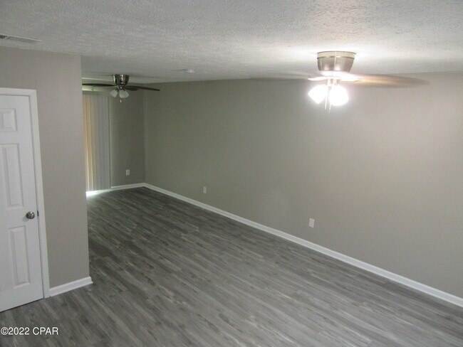 Building Photo - 2912 Sequoia Ave