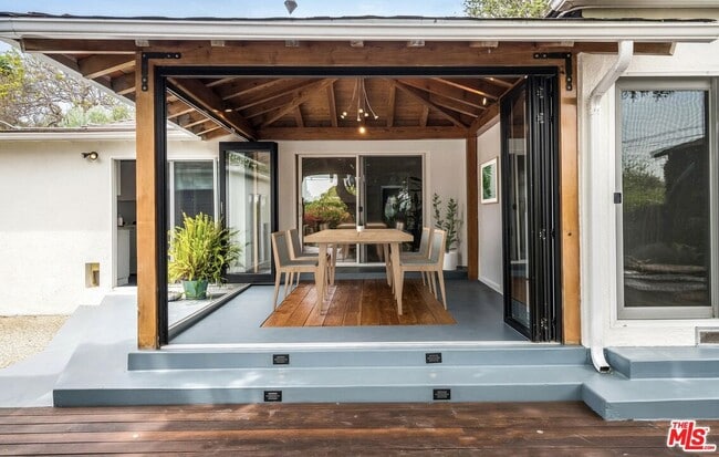 Building Photo - 3012 Bagley Ave