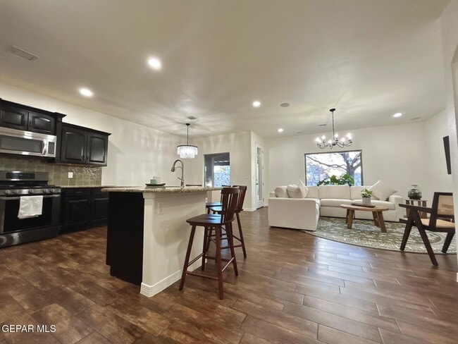 Building Photo - 7349 Skyrocket Dr