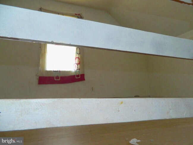 Building Photo - 416 N 5th St