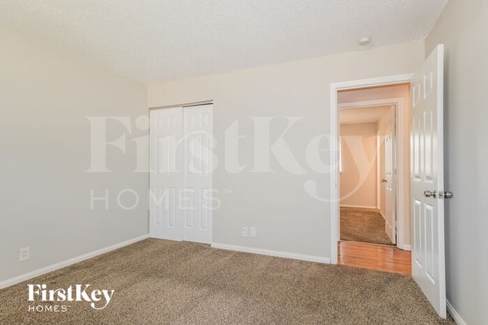 Building Photo - 2288 Kingsford Dr