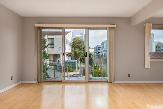 Building Photo - 65 Hermann St