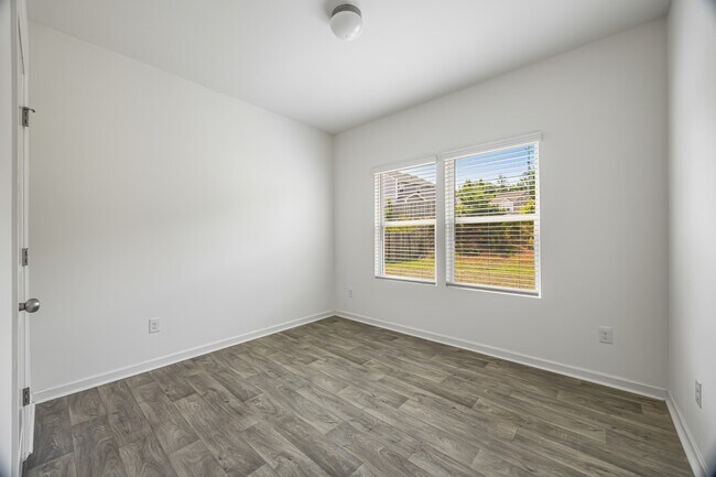 Building Photo - 4213 Stockbrook Dr