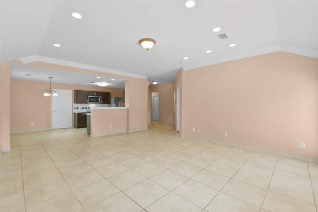 Building Photo - 9230 Eaglewood Spring Dr