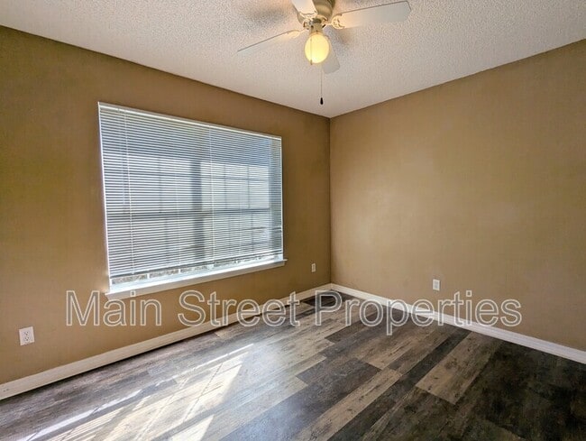Building Photo - 1511 Galvin Ave