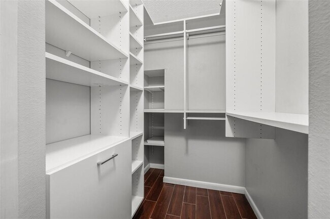 Building Photo - 3038 Eastland Blvd