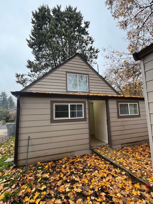 Building Photo - Charming 2-bedroom, 1-bathroom in Downtown Albany!