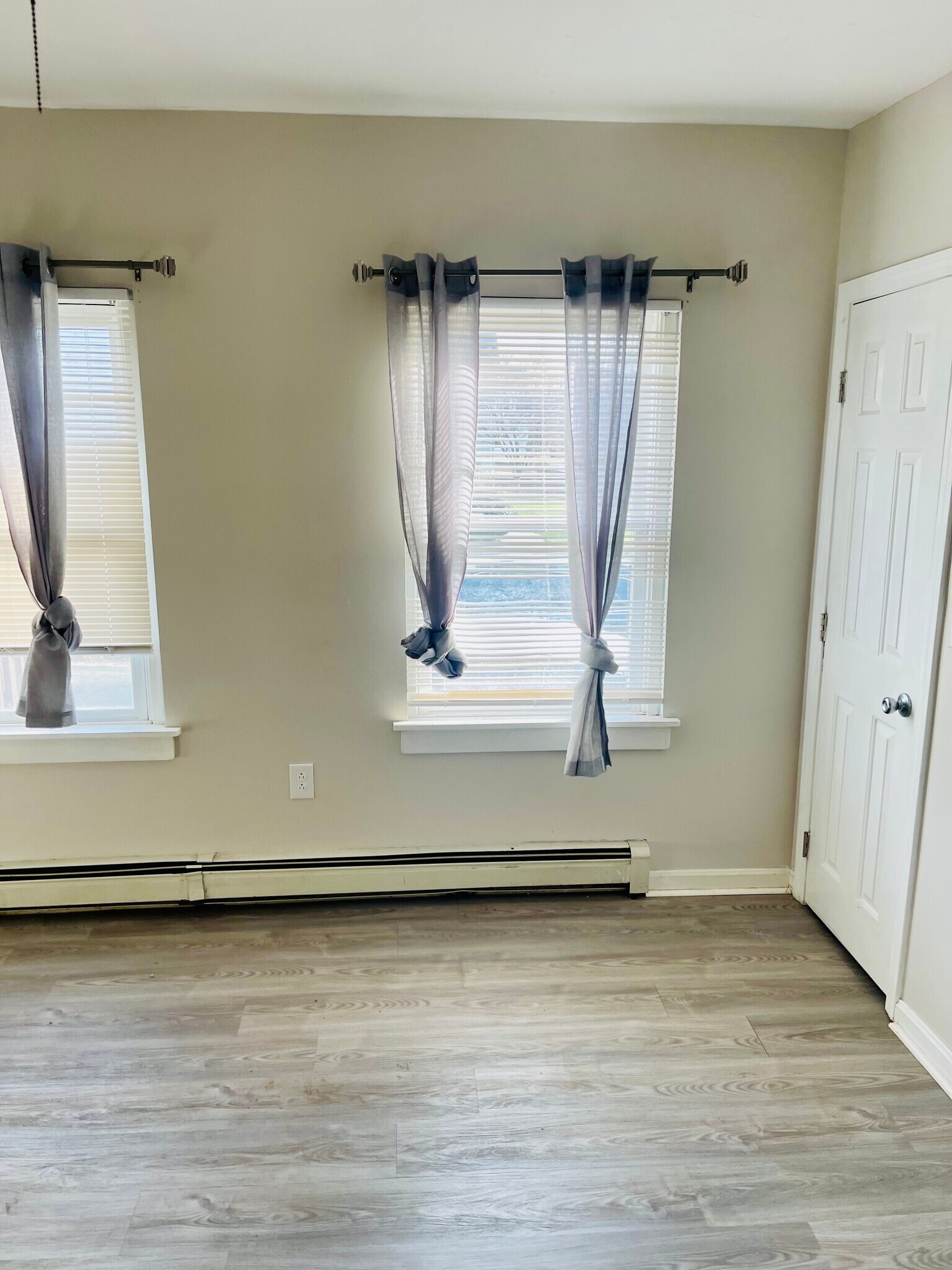 Living room - 62 E Water St