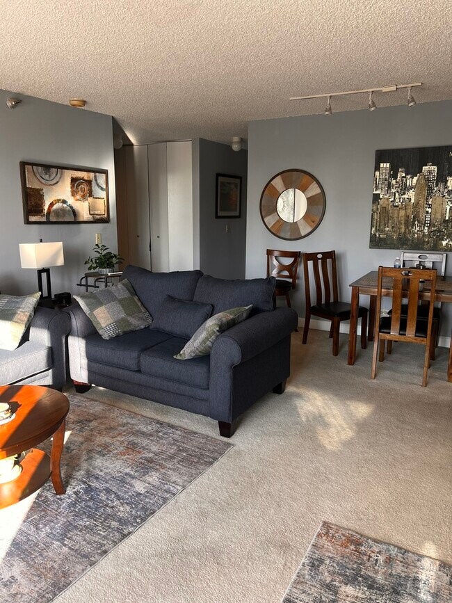 Building Photo - 200 N Dearborn St