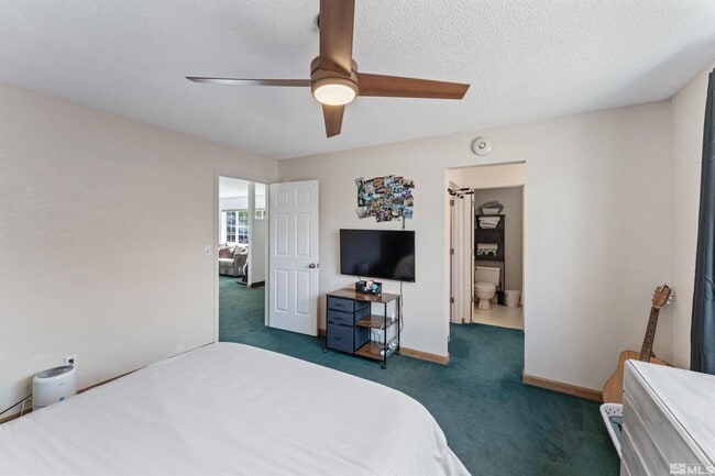 Building Photo - Rare 2016 sf home | 4 bedrooms w/ 2 primary suites and 3 bathrooms
