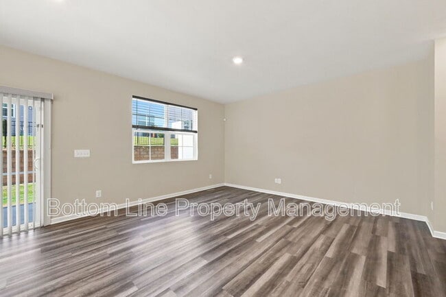 Building Photo - 6331 Andante Ave